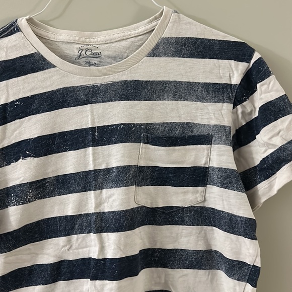 J Crew men’s navy and cream striped short sleeve tee   Size L. - Picture 2 of 3